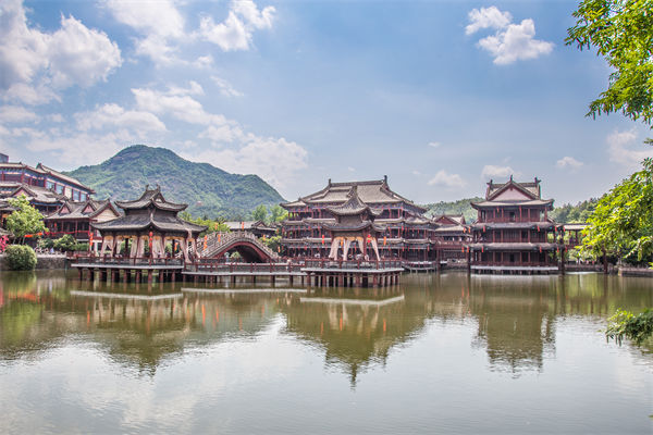 制造业管理分析：短剧基地狂飙，谁是下一个横店？