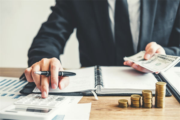中央文件再提涨工资是什么信号？薪酬管理怎么看？
