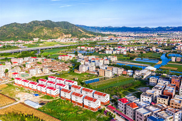 县城职场来了大厂高管，打工人更累了，什么情况？
