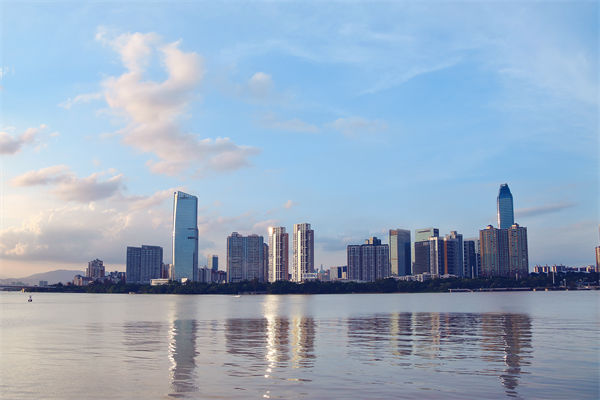 企业规模上去了管理却跟不上，惠州企业管理咨询能补短板吗？