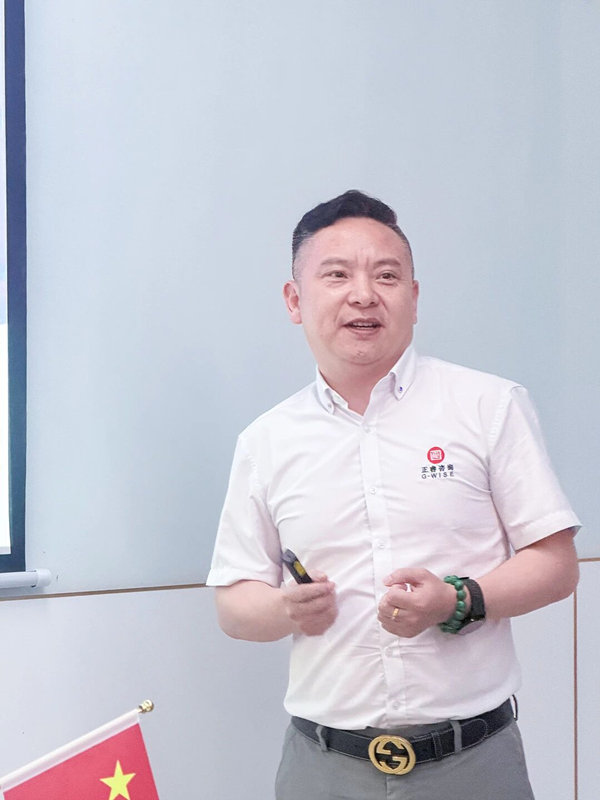 正睿咨询集团营销事业部总经理李老师致辞