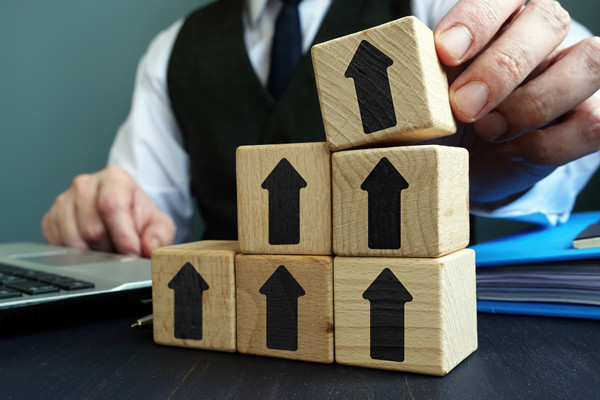 哪家年度经营计划咨询公司落地最好，可完善执行管控体系？